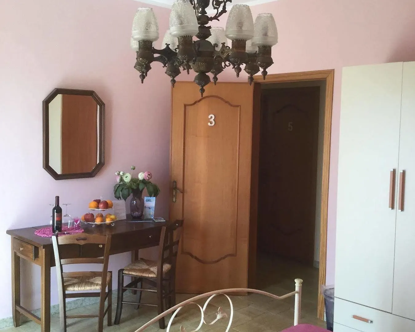 Panzió B&B Villa Kaos Villaggio Pirandello